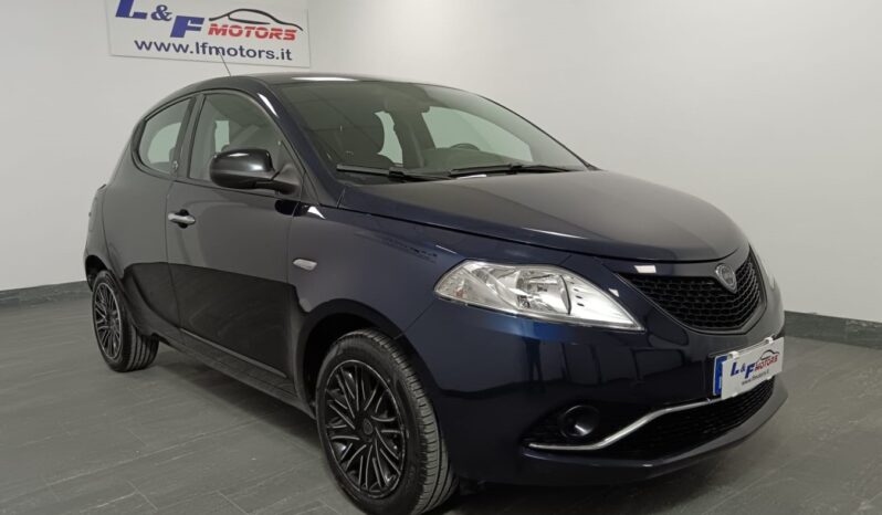 Lancia Ypsilon 1.2 69 CV 5 porte GPL Ecochic Gold pieno