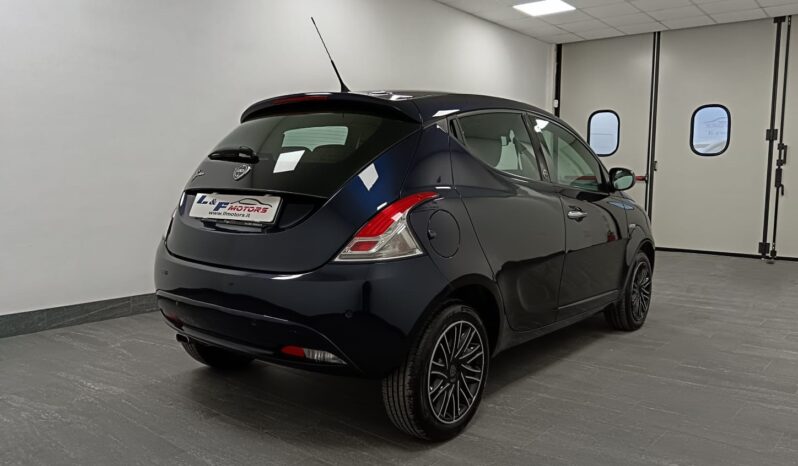 Lancia Ypsilon 1.2 69 CV 5 porte GPL Ecochic Gold pieno